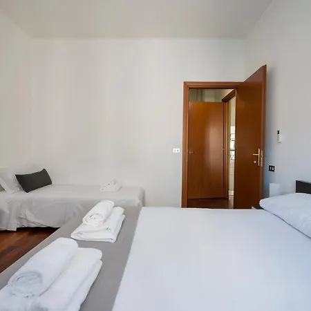 Ihost - Bergamo 12 Milán
