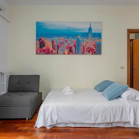 Ihost - Bergamo 12 Apartmán